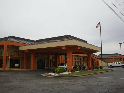 Econo Lodge Inn & Suites Jackson Northwest, Забронировать Отель Отели Теннесси с завтраком, Завтраки