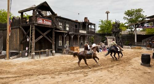 Отель PortAventura El Paso - Theme Park Tickets Included, Забронировать Отель Отели Салоу 4 звезды, рядом с Гольф-клуб и пляж Lumine Mediterránea, 4*