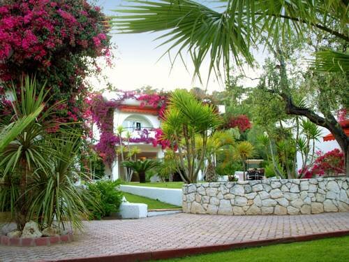 Apulia Hotel Baia dei Faraglioni Resort, Забронировать Отель Бизнес-отели Foresta Umbra, 4* 5*