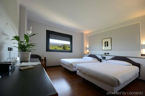 Hotel Mamiani & Relaxing Spa Urbino, Забронировать Курортный отель Отели Урбино с завтраком, Завтраки