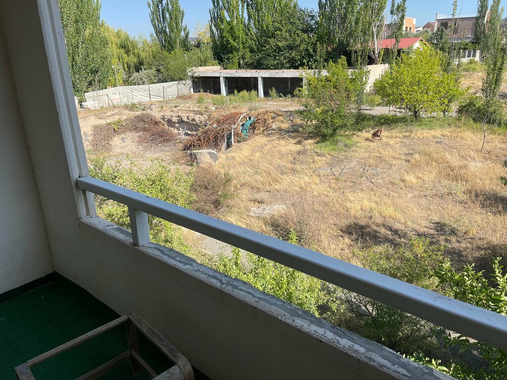 Cross Apartments and Tours