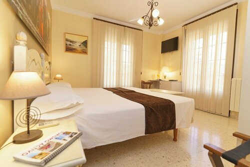 Hotel Colón, Забронировать Отель Отели Sierra de Grazalema с парковкой, Парковка
