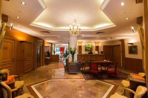 Sun Riviera Hotel, Забронировать Отель Отели Приморских Альпы с парковкой, Парковка