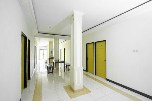 OYO 2319 Tengkawang Residence, Rezerwuj Hotel Hotele w Kalimantan z parkingiem, Parking