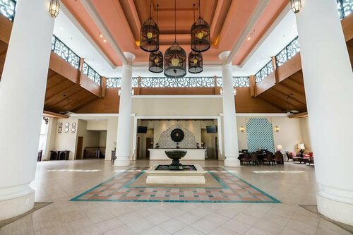 Ravindra Beach Resort & Spa, Забронировать Курортный отель На Джомтьен Паттайя