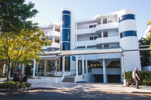 Tingirana Noosa, Book Lejlighedshotel Hastings Street Queensland