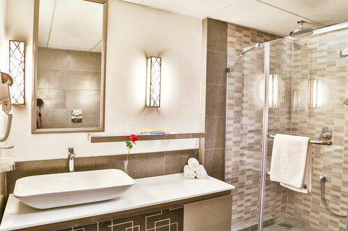 T24 Residency Mumbai International Airport Hotel, Забронировать Отель Отели Хар с бассейном, Бассейн