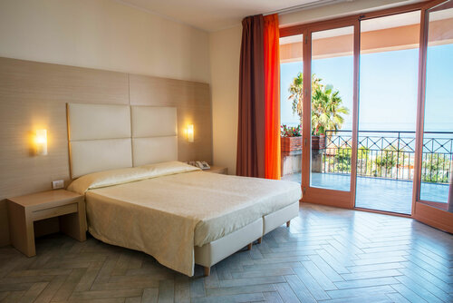 Taormina Hotel Calipso, Забронировать Отель Отели Маццео с бассейном, Бассейн