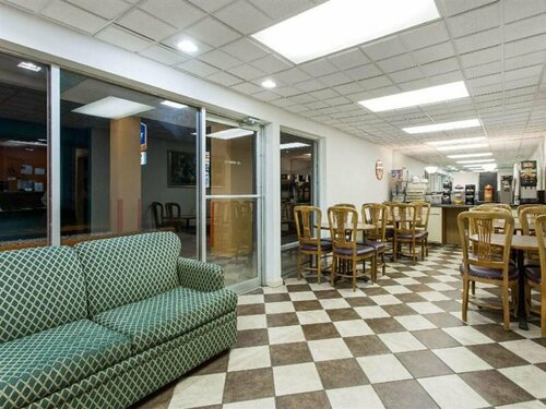 Howard Johnson Inn Virginia Beach, Book Hotel Hoteller i Virginia med parkering, Parkering