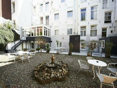 Hotel Blyss, Забронировать Отель Отели Амстердама с парковкой, рядом с Улица Лейдсестраат, Парковка