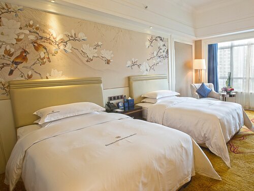 Dayhello International Hotel, Забронировать Отель Отели Лунхуа с бассейном, Бассейн