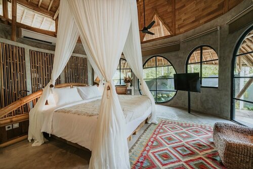 ZIN Canggu Resort & Villas, Book Ferieresort Badung Resorts, Ferieresort