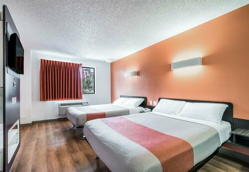 Motel 6-Los Angeles, CA - Los Angeles - LAX, Забронировать Мотель Отели Инглвуд с бассейном, Бассейн