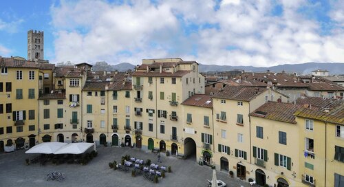 B&B Arena di Lucca, Забронировать Отель «постель и завтрак» Лукка Тоскана, рядом с Центральный железнодорожный вокзал Лукки