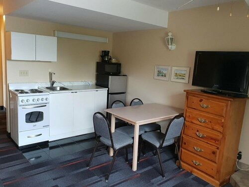 Rundle Mountain Lodge, Prenota Hotel Hotel 3 stelle a Canmore, 3*