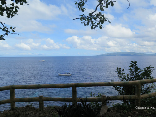 Alexis Cliff Dive Resort, Забронировать Курортный отель Дауис Бохоль, рядом с Пещера Хинагданан
