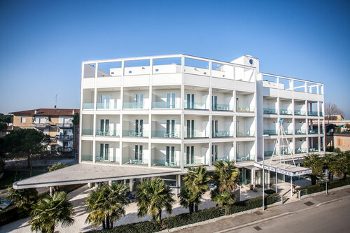 Hotel Oceanomare, Забронировать Отель Пунта-Марина Ravenna Beaches
