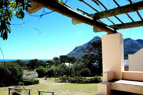 Sunset Cottage- Noordhoek, Забронировать Гостевой дом Отели Кейптауна с парковкой, Парковка