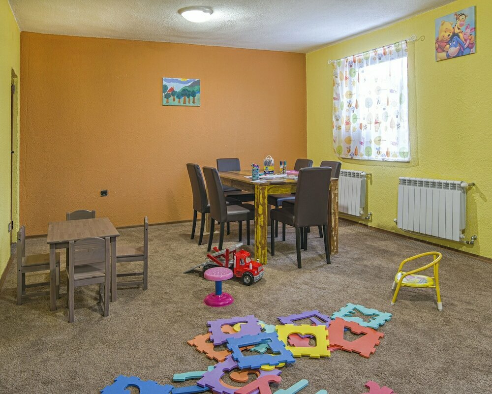 Хотел Камена