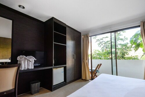 BGW Phuket - Hostel, Забронировать Хостел Хостелы Патонг-Бич, рядом с Торговый центр Banana Walk, Хостел