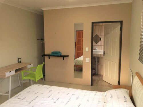 Afrikawisa at Or Tambo International, Prenota Hotel Kempton Park Gauteng