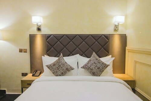 BON Hotel Asokoro Residence, Забронировать Отель Отели Абуджа с бассейном, Бассейн