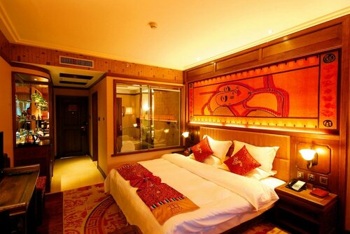 Lijiang Golden Path Hospitality, Забронировать Отель Отели Лицзян 3 звезды, рядом с Zhongyi Market, 3*