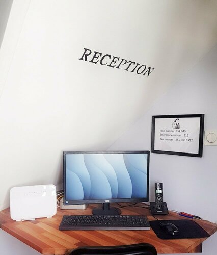 Refurinn Reykjavik Guesthouse, Забронировать Хостел Vesturbær Рейкьявик