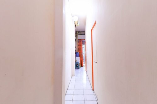 Techno Inn, Rezervați Bed and Breakfast Hoteluri în Sulawesi cu parcare, Parcare