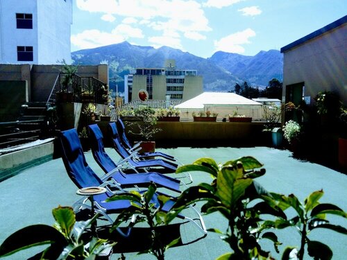 Jhomana Guesthouse, Book Hotel Hoteller i Quito med parkering, Parkering