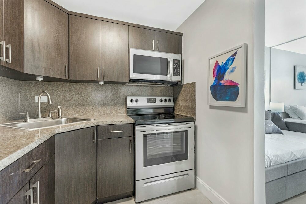 Waterfront condo Studio