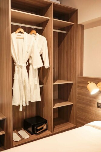 SureStay by Best Western Iconic Ari-Jatujak, Забронировать Отель Отели Бангкока с бассейном, рядом с Воскресный рынок Чатучак, Бассейн