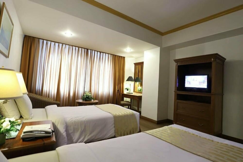 Tiara Oriental Hotel by Zen Rooms