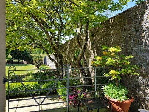 Llwynhelig Manor, Забронировать Отель Лландейло 