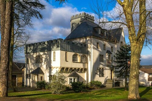 Hotel Villa von Sayn, Забронировать Отель Рейнбрайтбах Siebengebirge