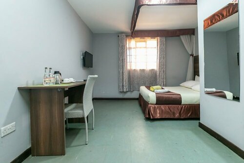Kings Premier Inn, Забронировать Отель Лондиани 