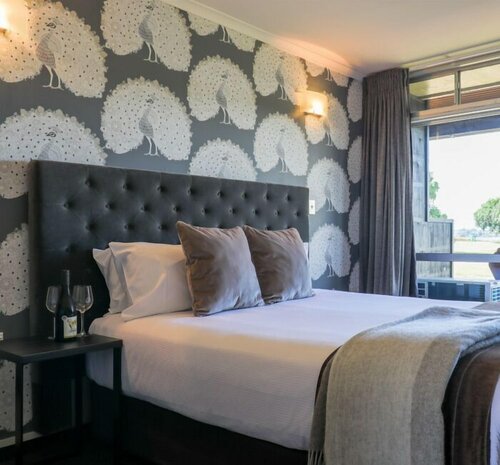 Suncourt Hotel & Conference Centre, Забронировать Отель Таупо Lake Taupo