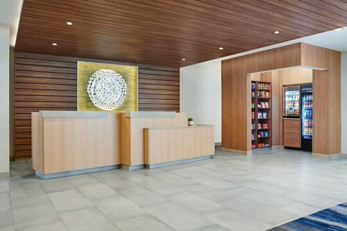 Fairfield Inn & Suites Austin Downtown, Забронировать Отель Отели в центре Остина, в центре, Завтраки, Парковка