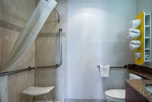 Motel 6 Santa Fe Plaza - Downtown #4573, Забронировать Мотель Отели Санта-Фе с парковкой, рядом с Музей насекомых Harrell House of Natural Oddities and Bug Museum, Парковка
