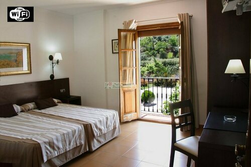 Del Carmen, Book Hotel Prado del Rey Sierra de Grazalema
