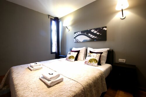 Paseo de Gracia Apartments, Забронировать Апартаменты/квартира Эшампле Барселона, рядом с Бенедиктинский монастырь Sant Pere de les Puelles