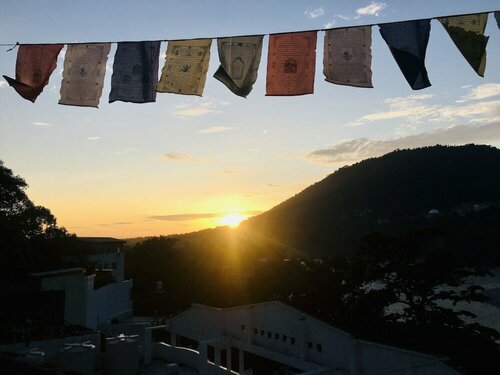 Skyard Hostel Rishikesh Laxman Jhula, Забронировать Хостел Хостелы штата Уттаракханд, Хостел