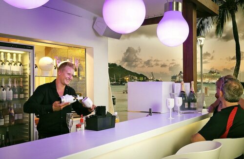 Holland House Beach Hotel, Buchen Sie Hotel Philipsburg St. Maarten