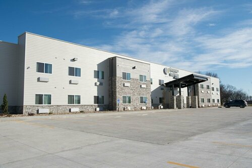 Cobblestone Inn & Suites - Forest City, Buchen Sie Hotel Forest City 