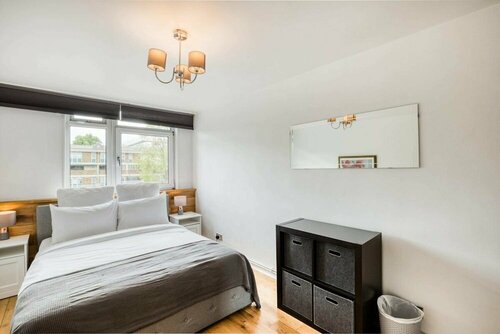 Homely 4 Bedroom House in Brixton, Забронировать Дом для отпуска Отели Большого Лондона с бассейном, Бассейн