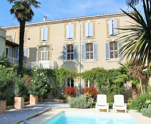 B&B Coup de Coeur, Book Bed and Breakfast Hoteller i Bram med parkering, Parkering