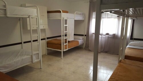 Hostel Penedes, Забронировать Хостел Вильяфранка-дель-Пенедес L'Alt Penedès
