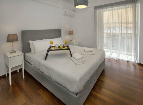 Charming Aptm Few Steps From Acropolis by GHH, Забронировать Апартаменты/квартира Неос-Космос Афины