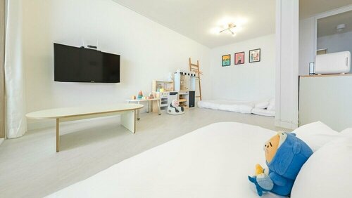 Namhae Himom kis spa Pension Black, Забронировать Курортный отель Йосу Чолла-Намдо