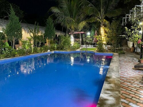 Tropical Retreat Homestay, Забронировать Отель Хайфон Муниципалитет Хайфон